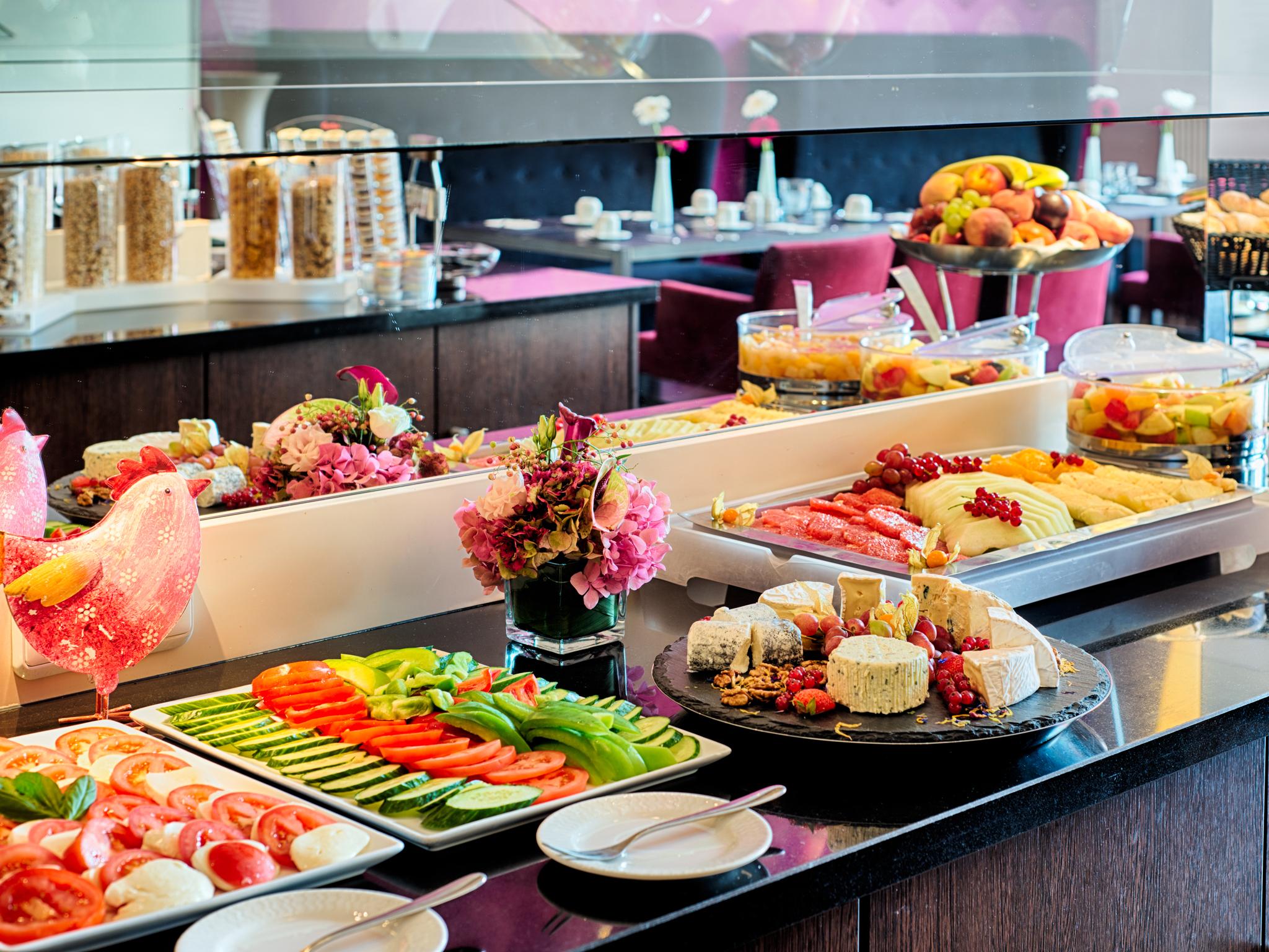 Achat Plaza Hotel 4*