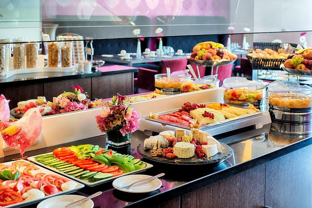 Achat Plaza Hotel 4*