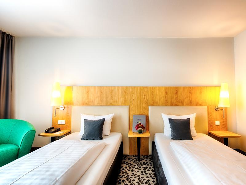 Achat Plaza Hotel 4*