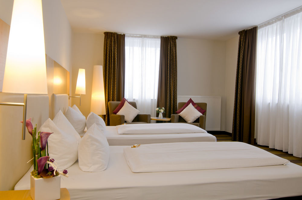 Achat Plaza Hotel 4*